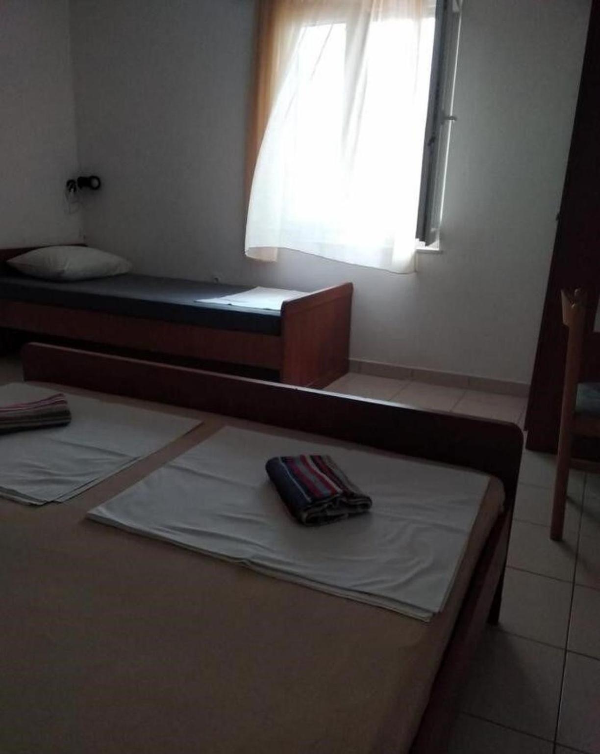Apartments Vlado - 50M From The Sea Rogac Bagian luar foto