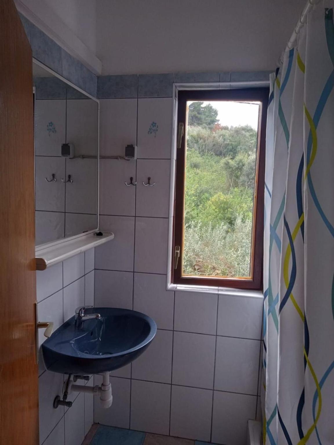 Apartments Vlado - 50M From The Sea Rogac Bagian luar foto