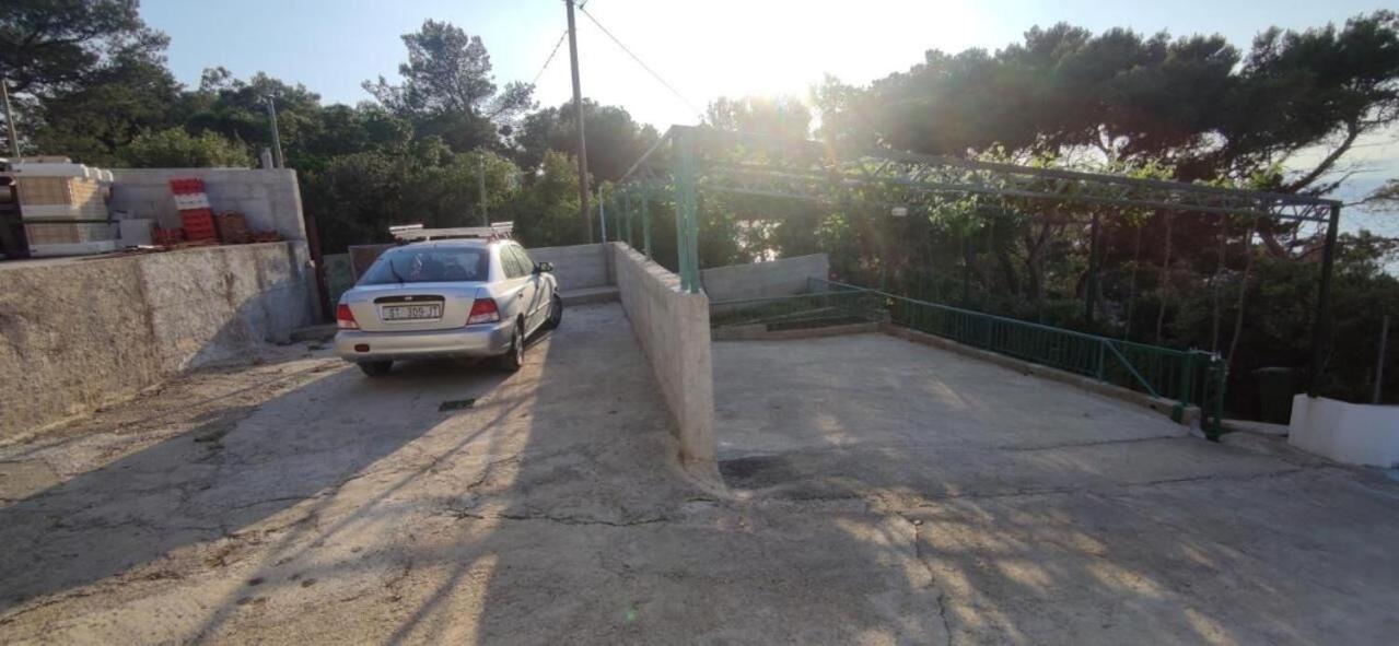 Apartments Vlado - 50M From The Sea Rogac Bagian luar foto