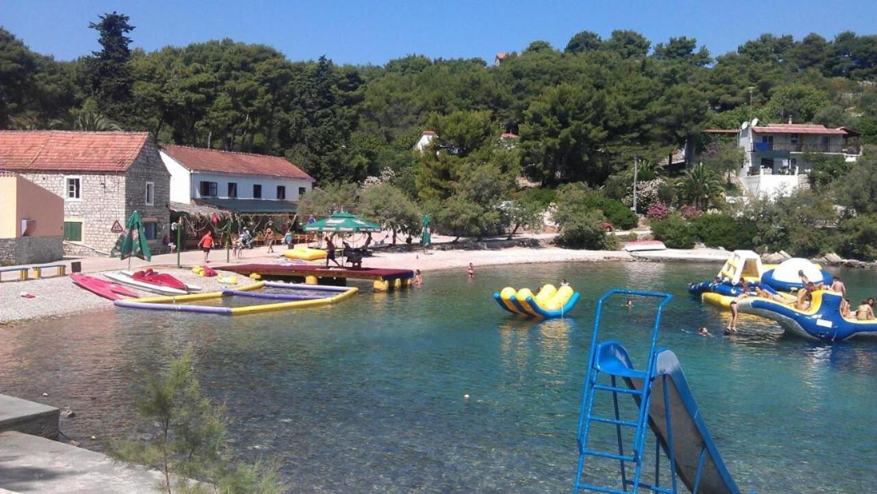 Apartments Vlado - 50M From The Sea Rogac Bagian luar foto